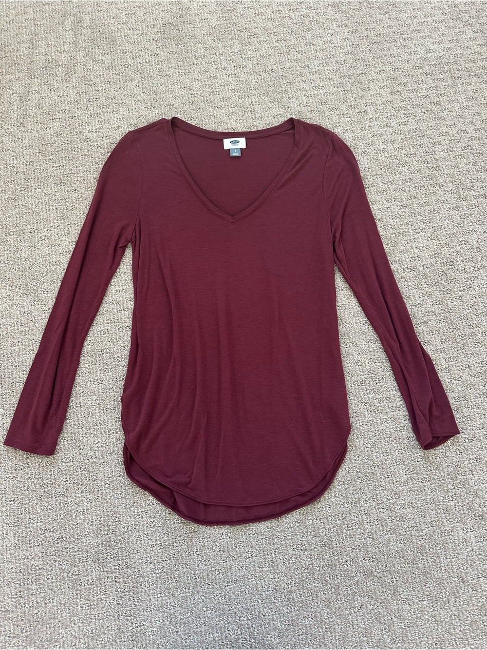Old Navy Long Sleeve V-Neck Top - Wine